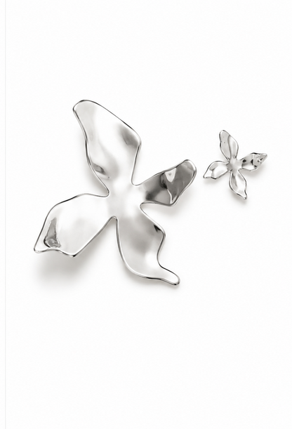Tuberosa earrings by WMWATCHME