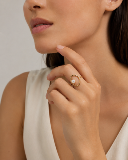 Gold pearl ring by WMWATCHME