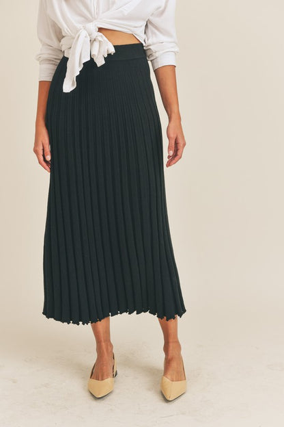 Black Knit Pleated Maxi Skirt | 8LACK Clothing