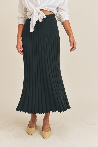 Black Knit Pleated Maxi Skirt | 8LACK Clothing