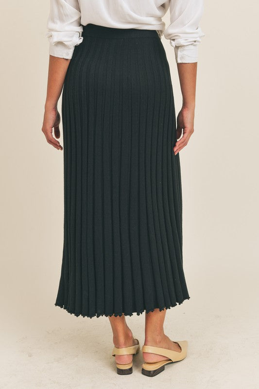 Black Knit Pleated Maxi Skirt | 8LACK Clothing