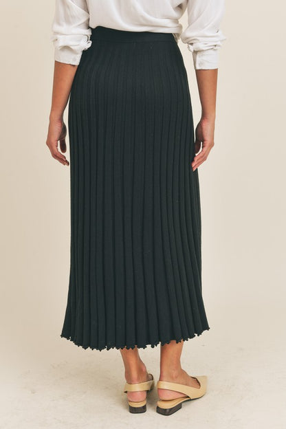 Black Knit Pleated Maxi Skirt | 8LACK Clothing