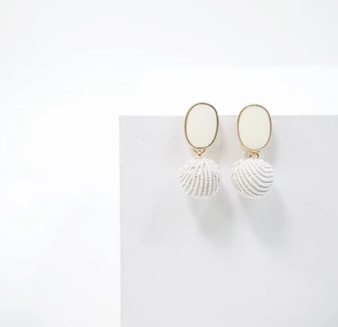 Hers Ivory earrings by WMWATCHME