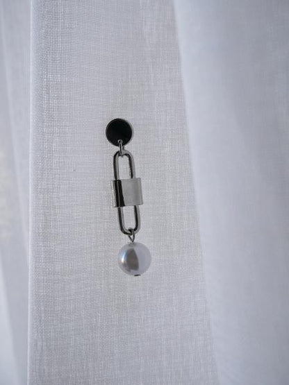 Laurent earrings  by WMWATCHME