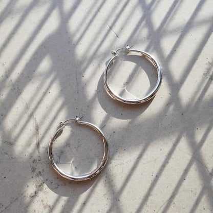 Minimalist Hoops by WMWATCHME - 8LACK OFFICIAL